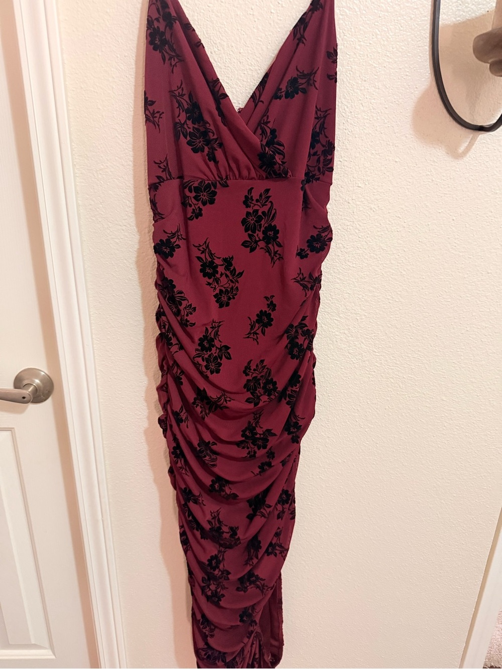 Elegant Burgundy V-Neck Floral Ruched Maxi Dress